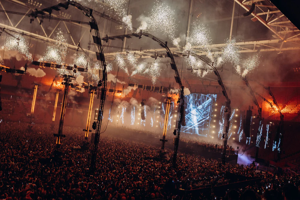 Underground House Party